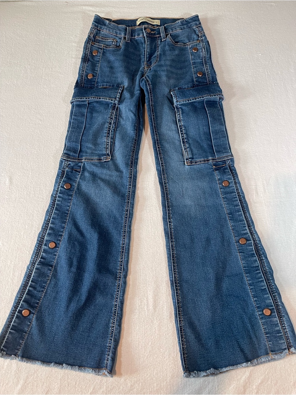 Love Trends Low-Rise Y2K Dark Blue Cargo Flare Jeans with Snaps— Women's Size 3